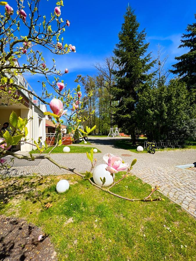 Szafirowy Dwor Hotel & Restauracja Gliwice Ngoại thất bức ảnh